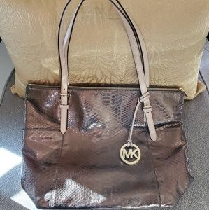 Michael kors shoulder bag